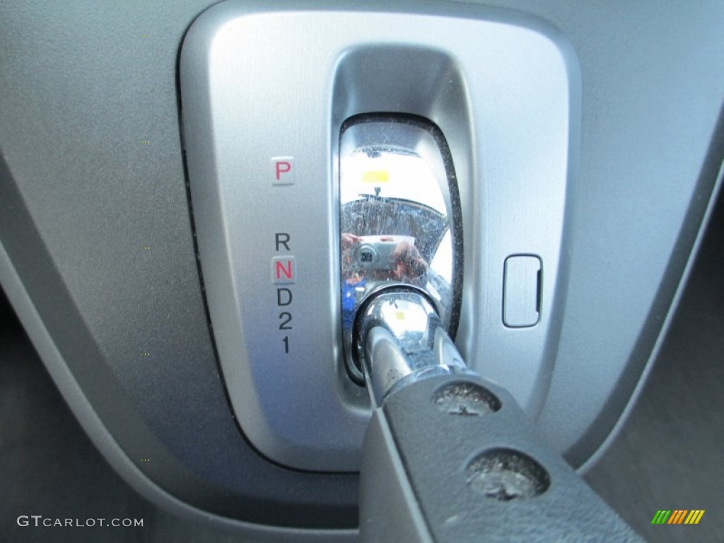 2010 Honda CR-V EX AWD Transmission Photos