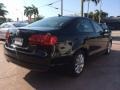 Black - Jetta SE Sedan Photo No. 5
