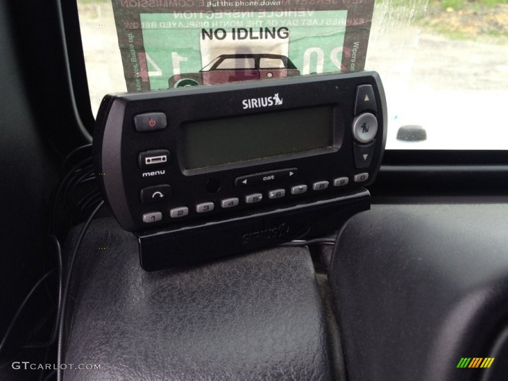 2004 Wrangler SE 4x4 - Bright Silver Metallic / Dark Slate Gray photo #28