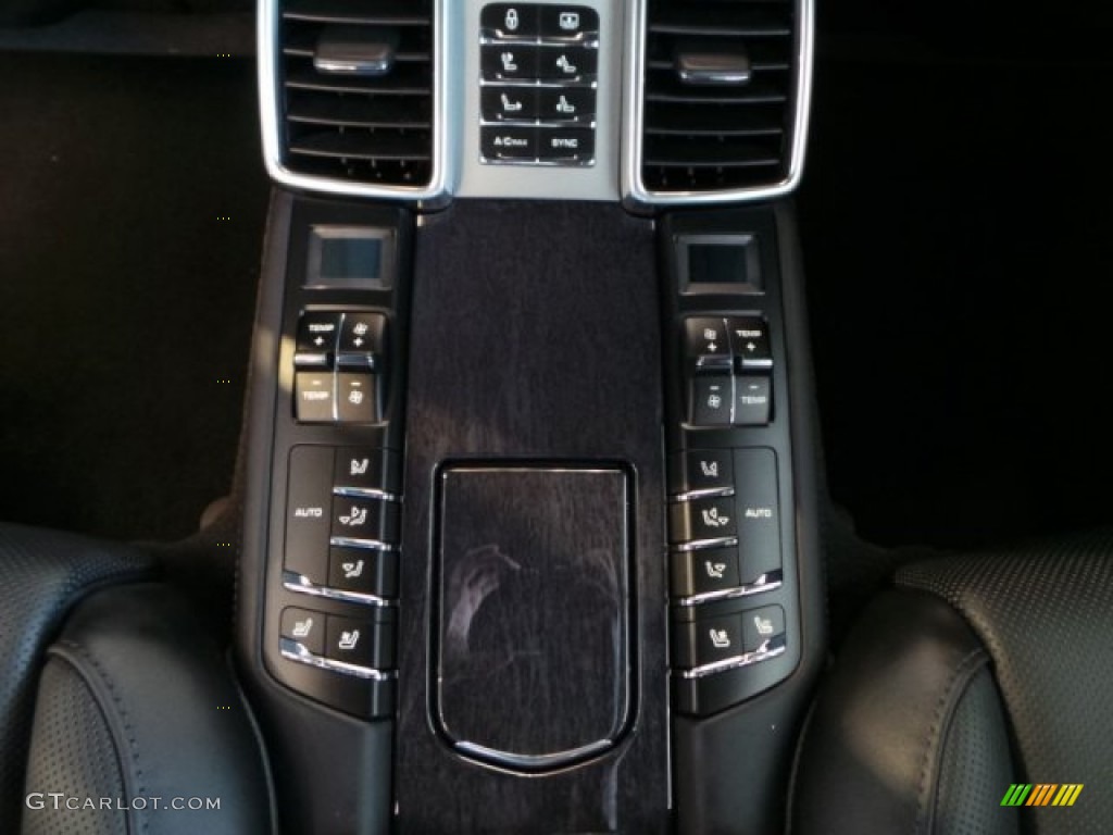 2014 Porsche Panamera Turbo S Executive Controls Photo #93810529