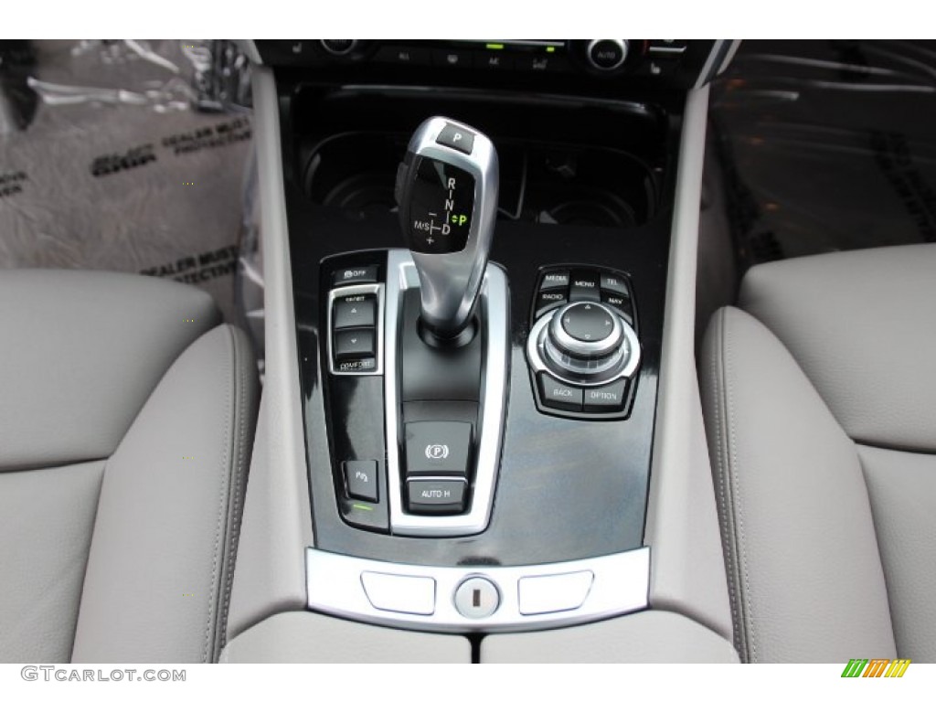 2013 BMW 5 Series 550i Gran Turismo Transmission Photos