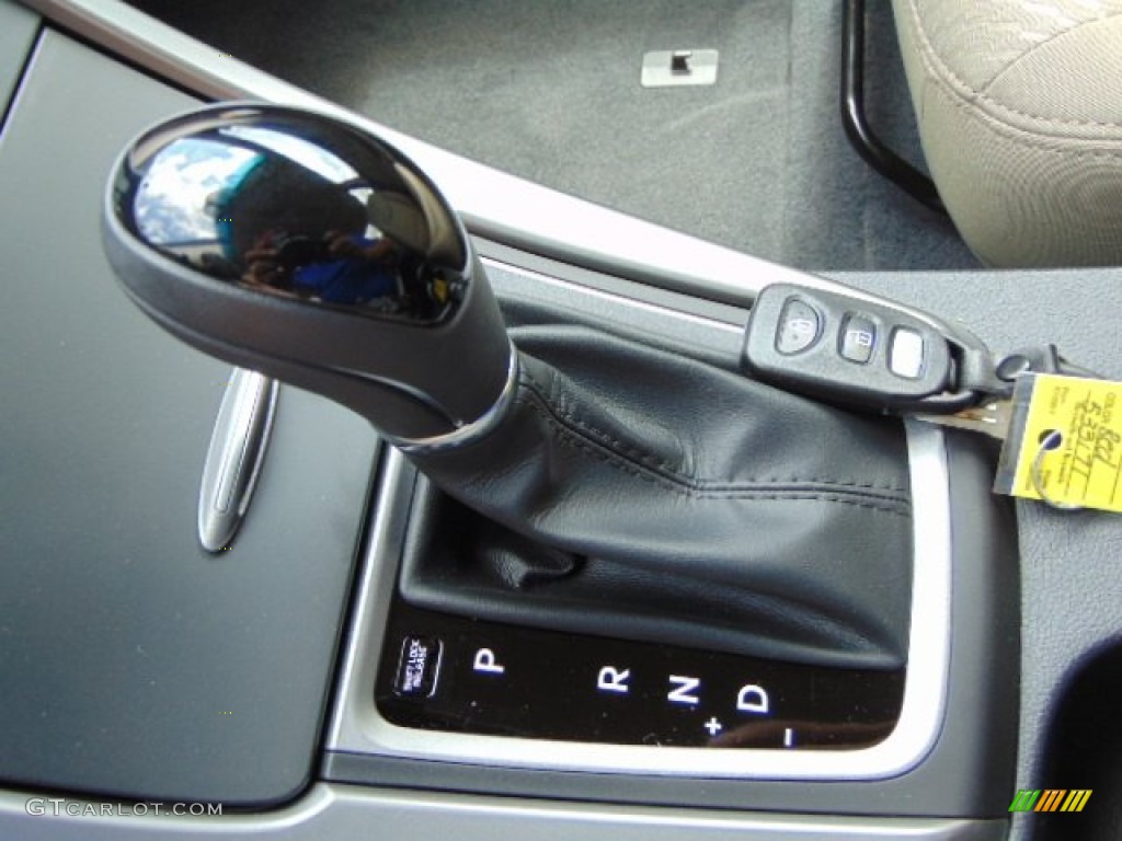 2014 Elantra SE Sedan - Red / Beige photo #13