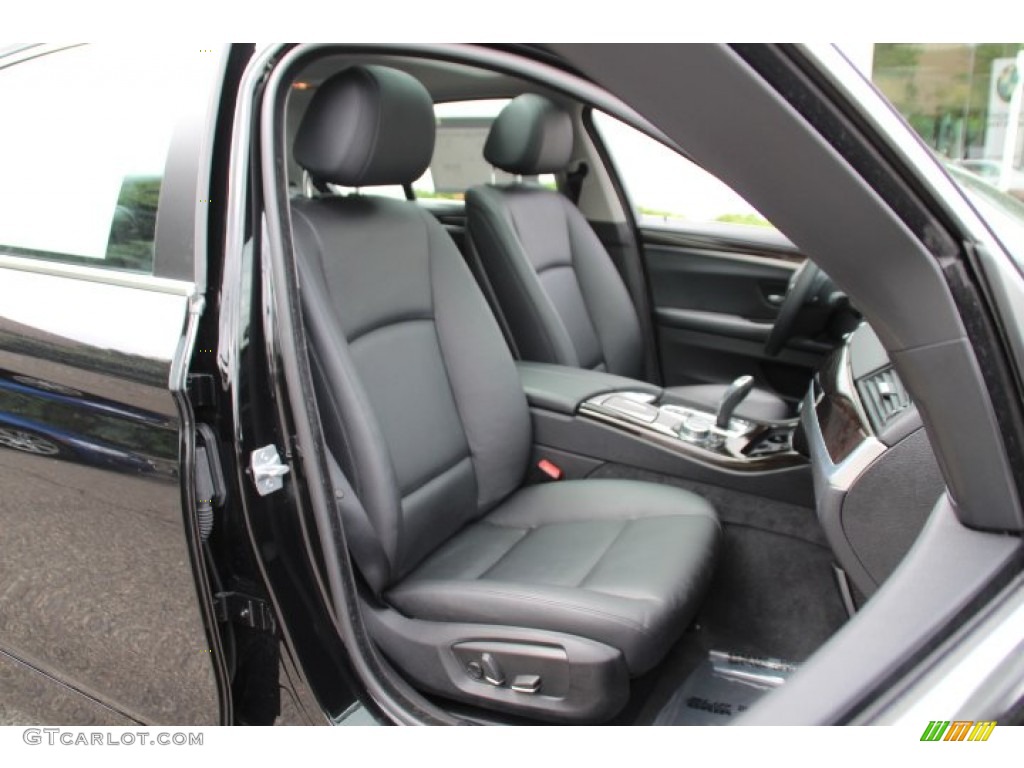2014 BMW 5 Series 528i xDrive Sedan Front Seat Photo #93818659