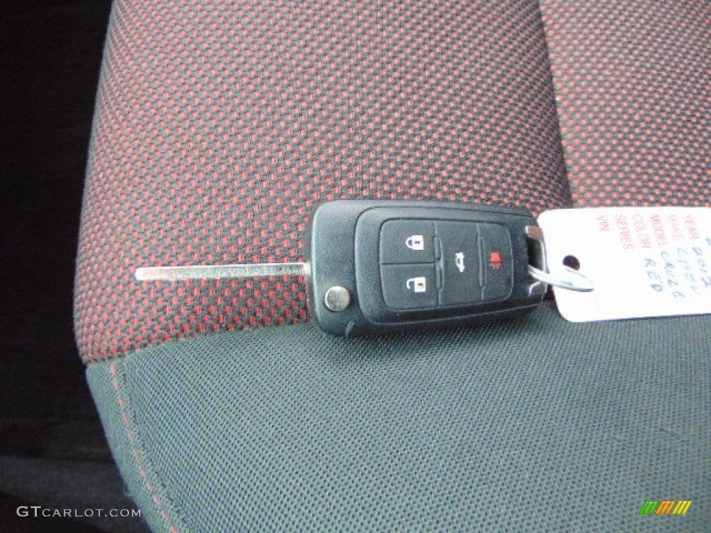 2012 Cruze LT/RS - Victory Red / Jet Black/Sport Red photo #30