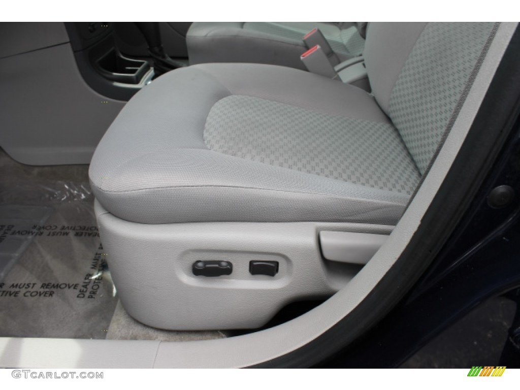 2010 HHR LT - Imperial Blue Metallic / Gray photo #16