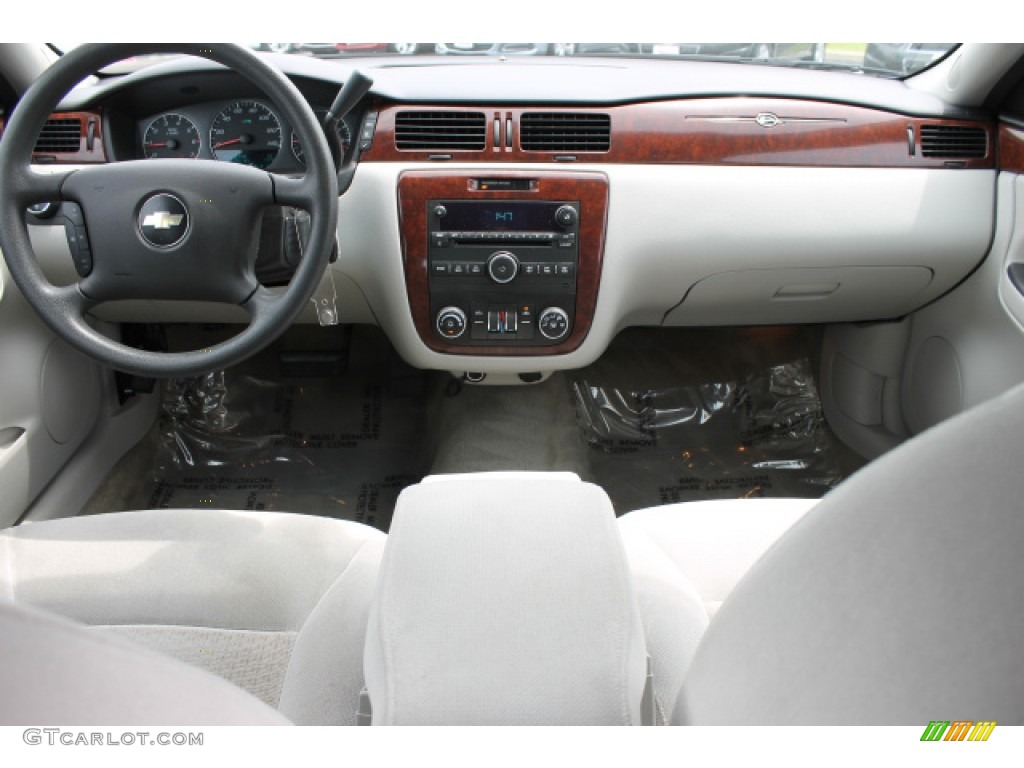 Gray Interior 2008 Chevrolet Impala LT Photo #93827725