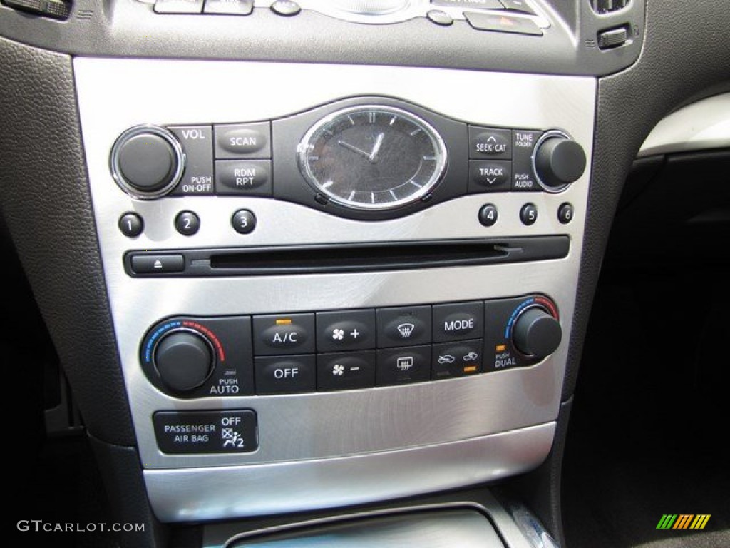 2013 Infiniti G IPL G Convertible Controls Photo #93828439