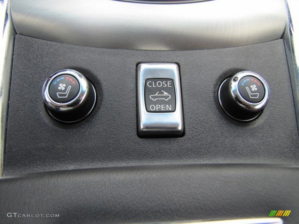 2013 Infiniti G IPL G Convertible Controls Photo #93828487