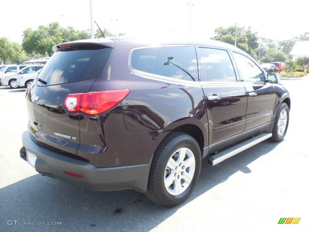 2010 Traverse LT - Dark Cherry Metallic / Dark Gray/Light Gray photo #10