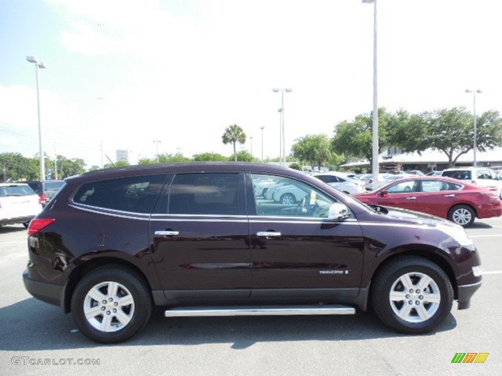 2010 Traverse LT - Dark Cherry Metallic / Dark Gray/Light Gray photo #11