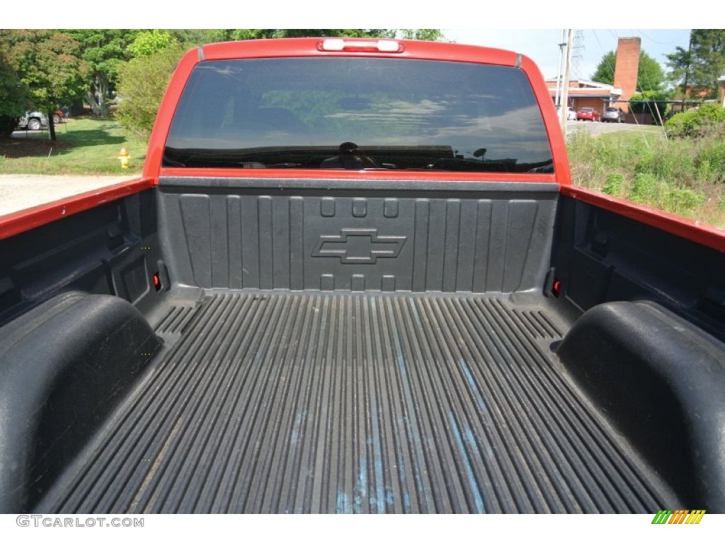 2004 Silverado 1500 Z71 Extended Cab 4x4 - Victory Red / Dark Charcoal photo #16