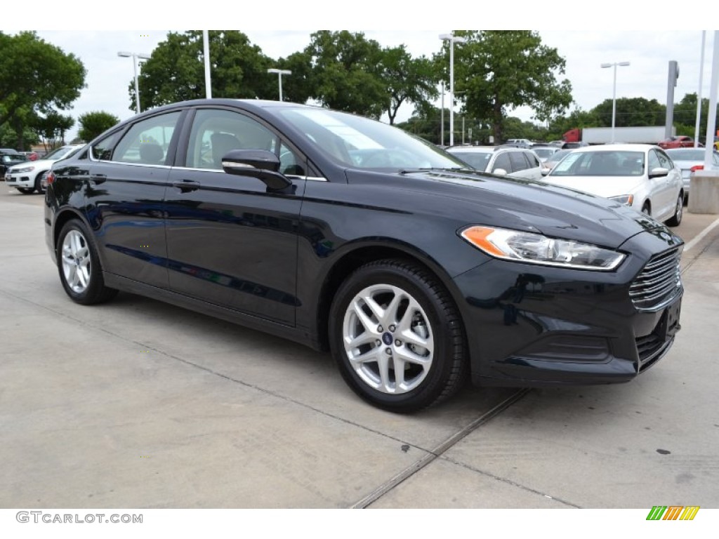 Tuxedo Black 2014 Ford Fusion SE Exterior Photo #93833053