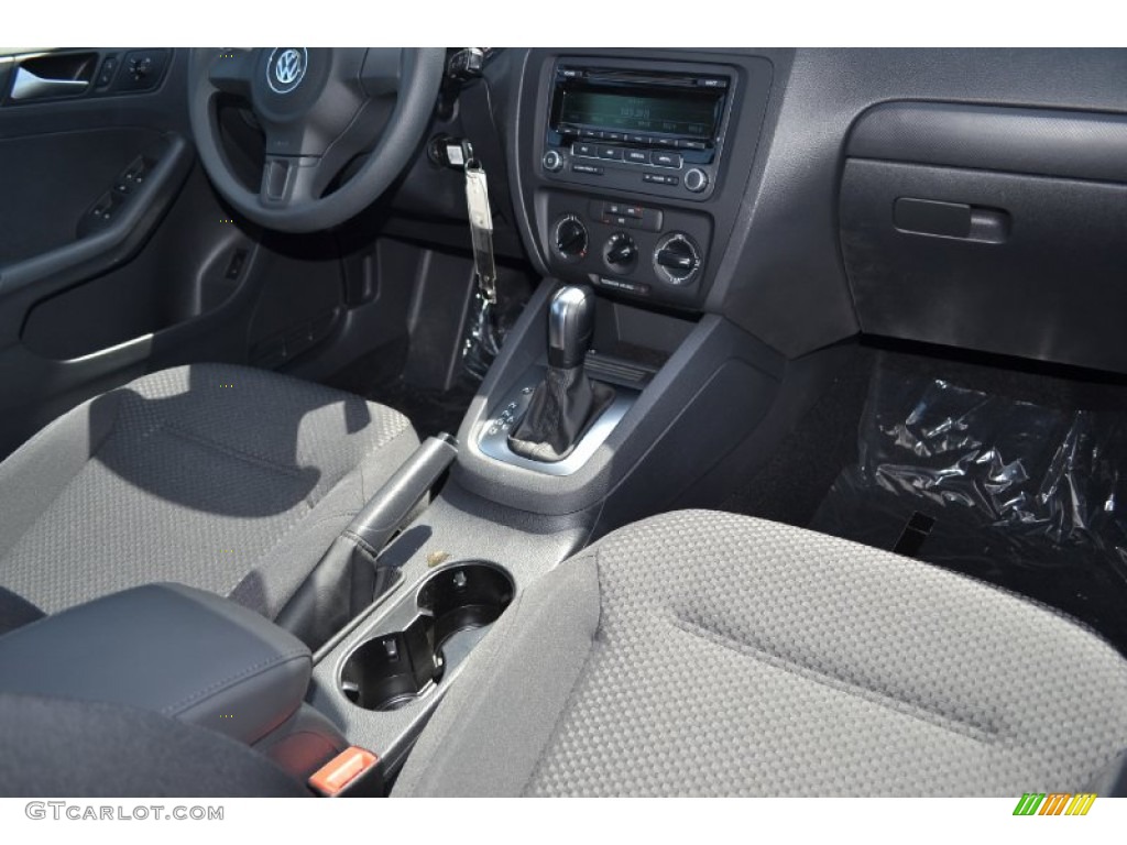 2014 Jetta S Sedan - Platinum Gray Metallic / Titan Black photo #6