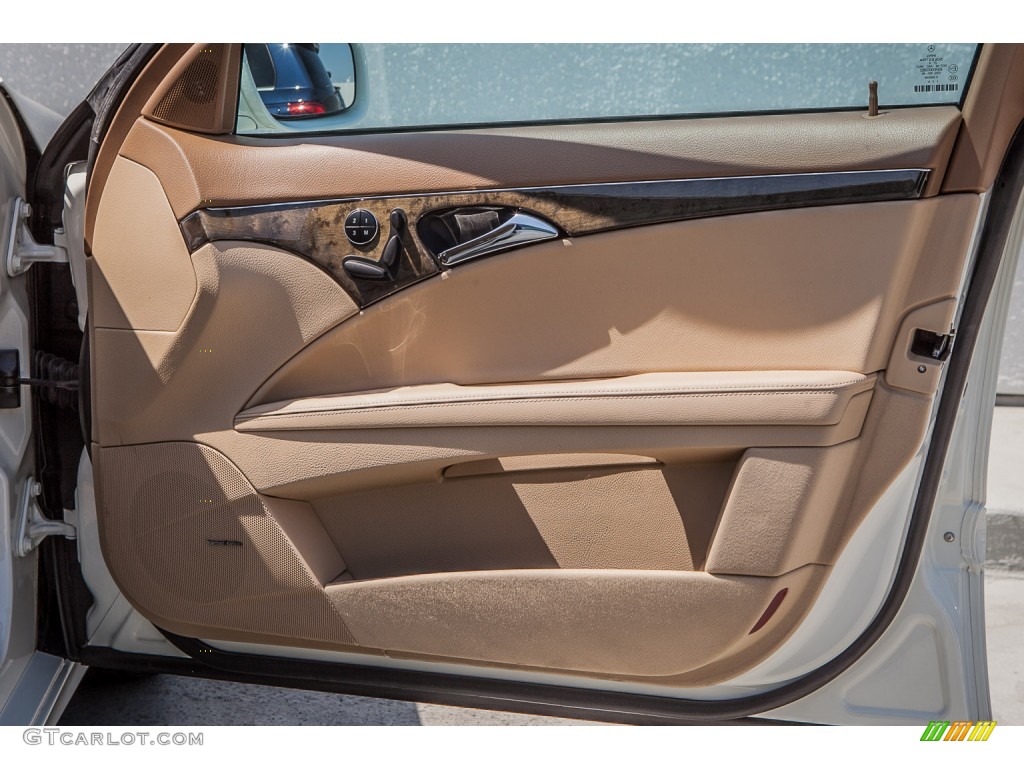 2007 Mercedes-Benz E 350 Sedan Black/Sahara Beige Door Panel Photo #93844201