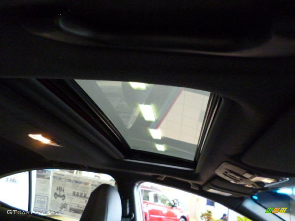 2015 Subaru WRX STI Limited Sunroof Photos