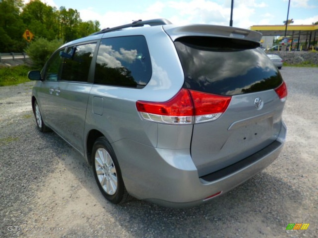 2011 Sienna LE AWD - Silver Sky Metallic / Light Gray photo #5