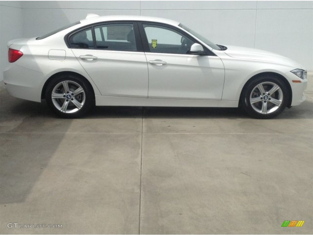 2014 3 Series 328i Sedan - Alpine White / Black photo #2