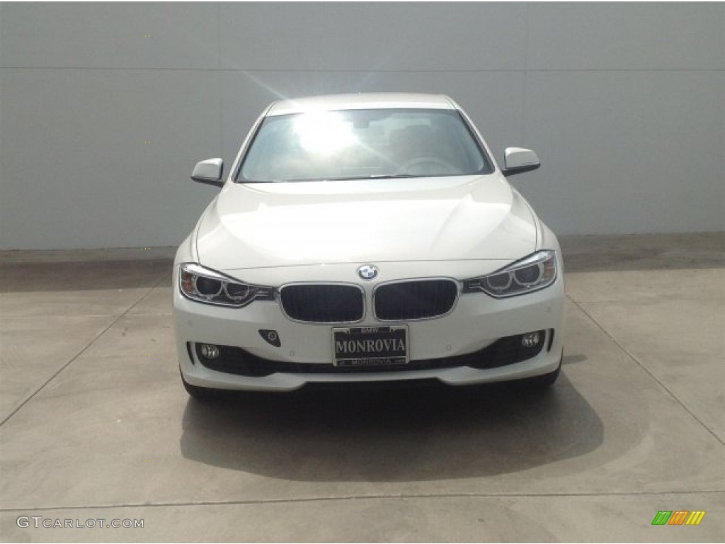 2014 3 Series 328i Sedan - Alpine White / Black photo #3