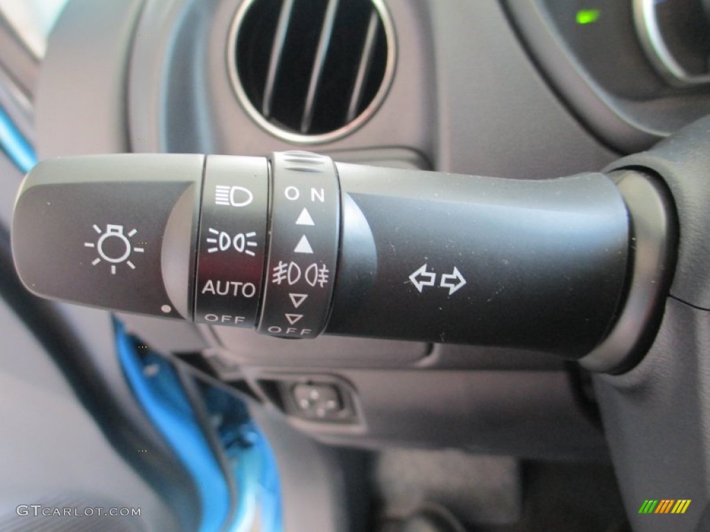 2014 Mitsubishi i-MiEV ES Controls Photo #93856843