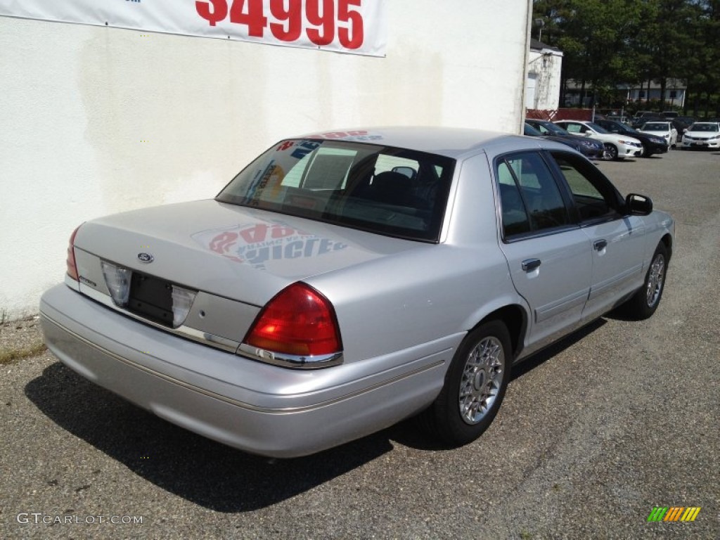 2002 Crown Victoria S - Silver Frost Metallic / Dark Charcoal photo #22