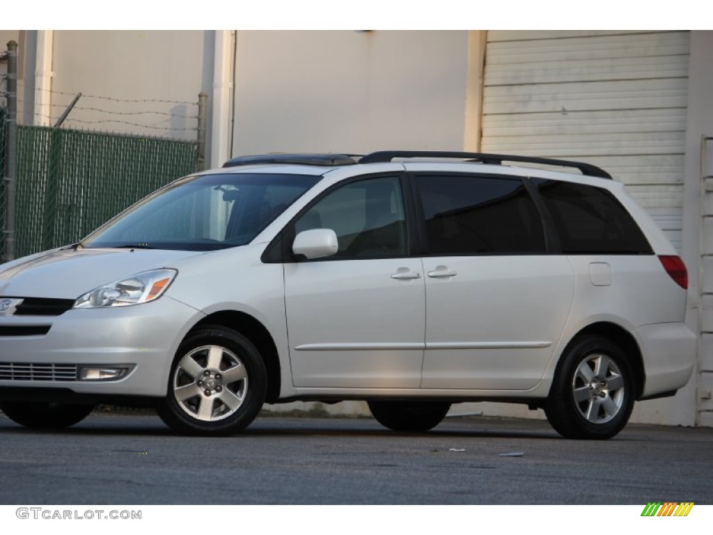 2004 Sienna XLE - Arctic Frost White Pearl / Stone Gray photo #3