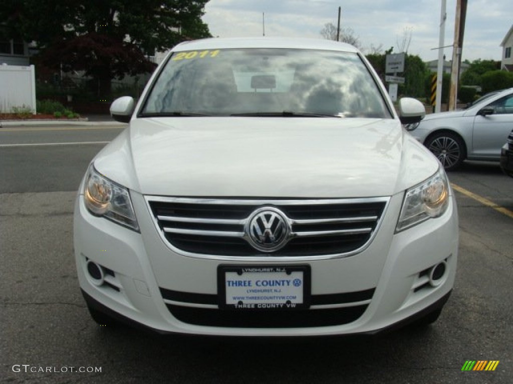 2011 Tiguan S - Candy White / Charcoal photo #2