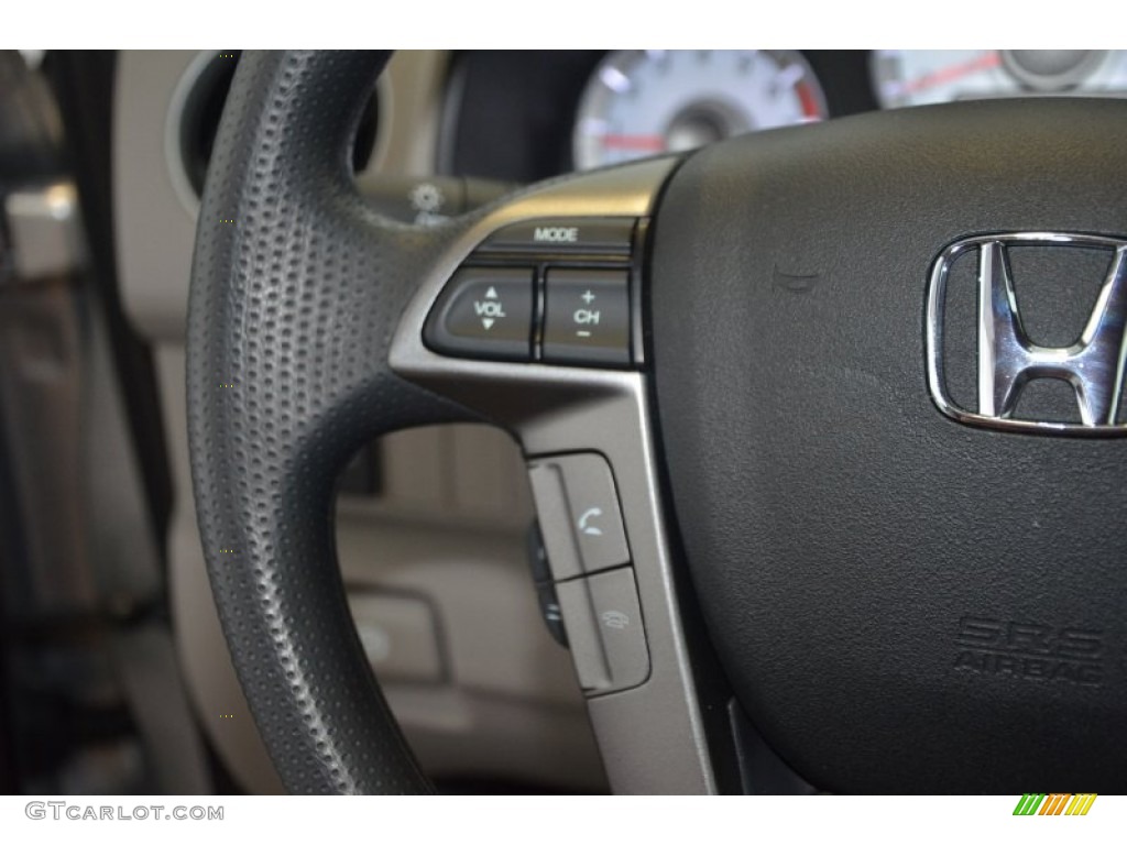 2014 Pilot EX - Alabaster Silver Metallic / Gray photo #15