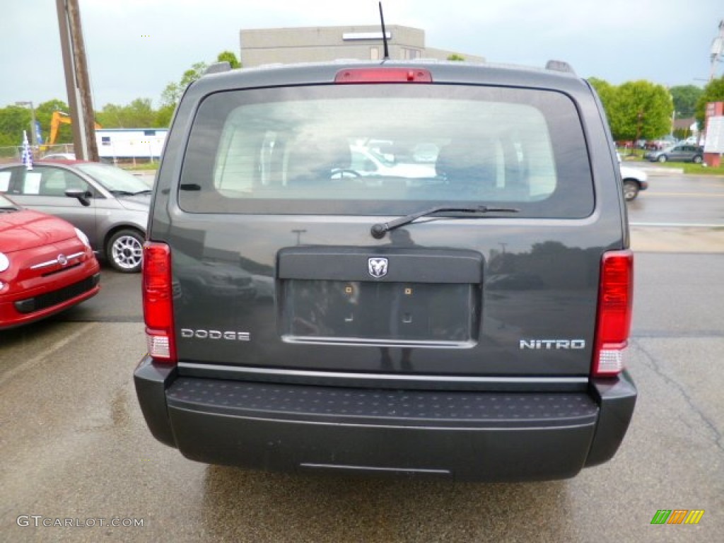 2011 Nitro Heat 4x4 - Mineral Gray Metallic / Dark Slate Gray photo #5