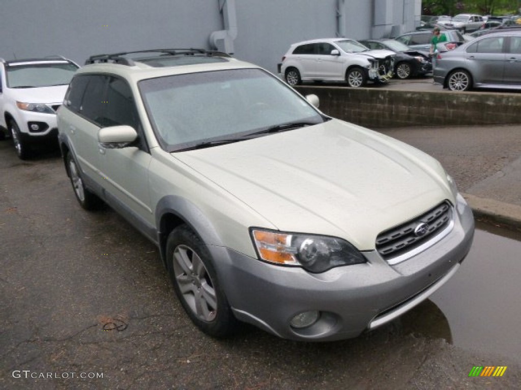 2005 Subaru Outback 3.0 R L.L. Bean Edition Wagon Exterior Photos