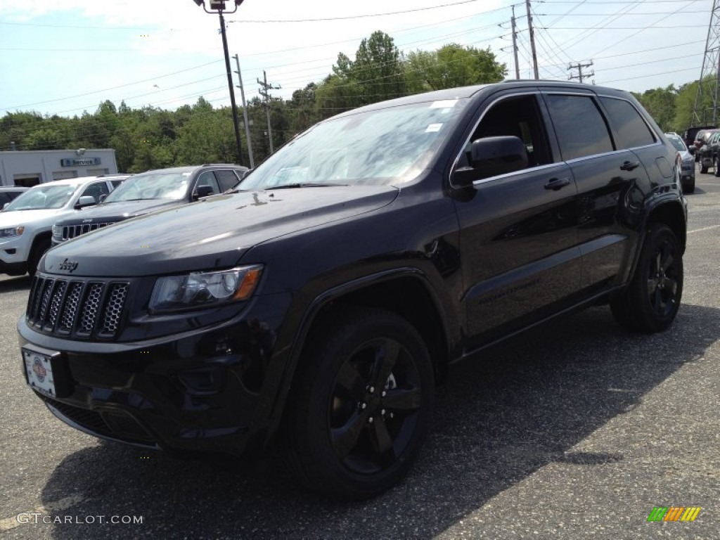 2014 Grand Cherokee Laredo 4x4 - Brilliant Black Crystal Pearl / Morocco Black photo #1