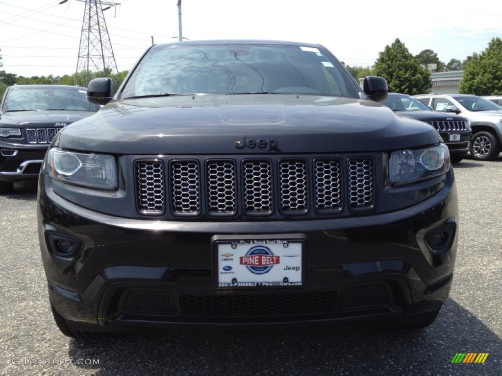 2014 Grand Cherokee Laredo 4x4 - Brilliant Black Crystal Pearl / Morocco Black photo #2