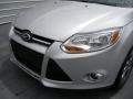 Ingot Silver - Focus SE Hatchback Photo No. 10