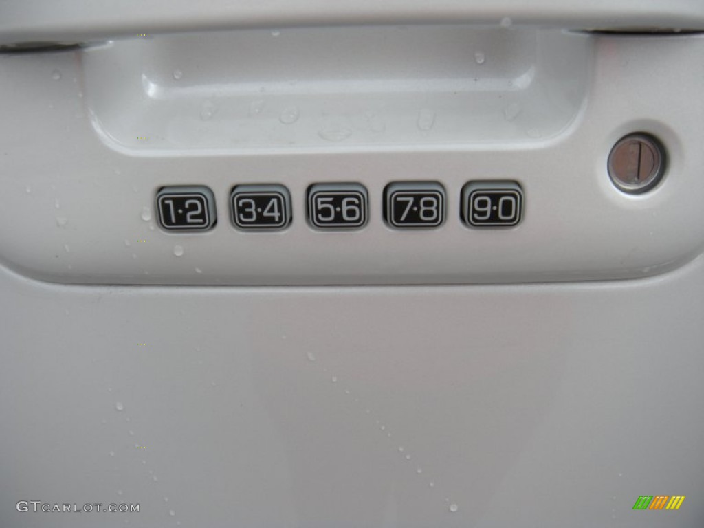 2014 F150 Lariat SuperCrew 4x4 - White Platinum / Black photo #16