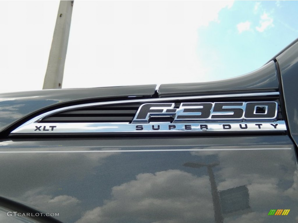2015 Ford F350 Super Duty XLT Crew Cab 4x4 Marks and Logos Photos