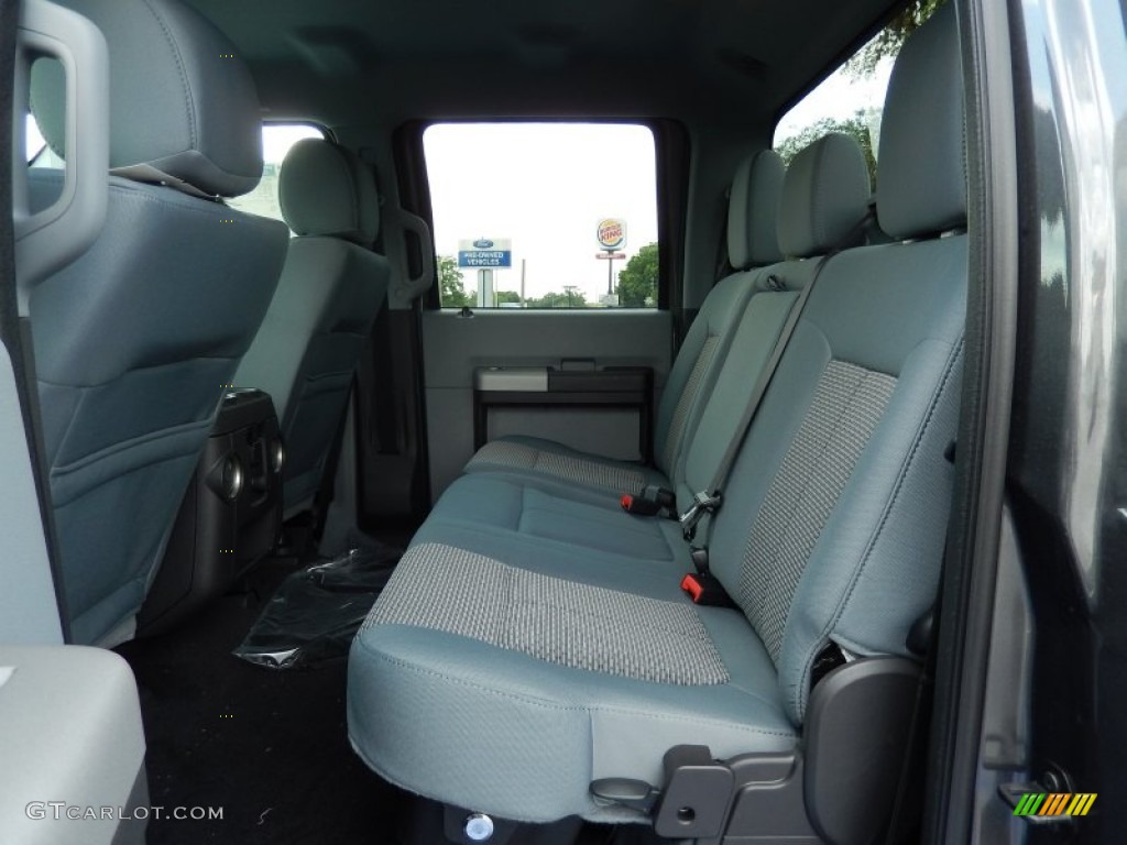 2015 Ford F350 Super Duty XLT Crew Cab 4x4 Rear Seat Photo #93887857