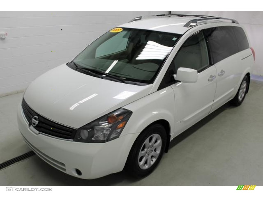 Nordic White Pearl Nissan Quest