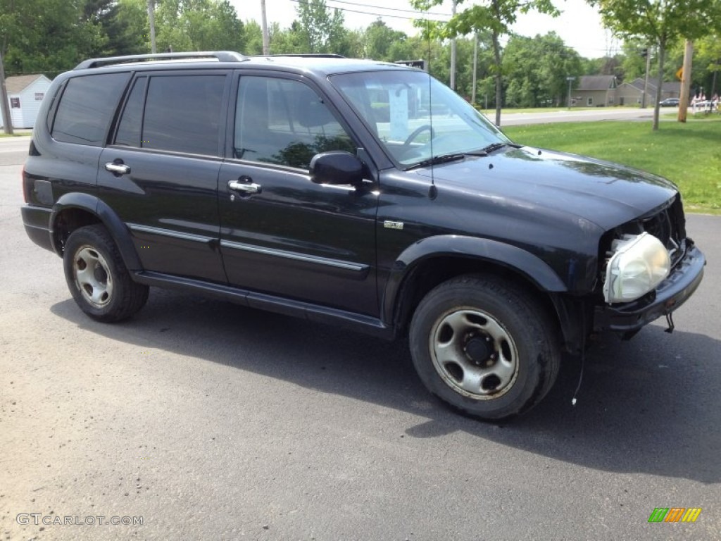 2002 XL7 Plus 4x4 - Black / Gray photo #3