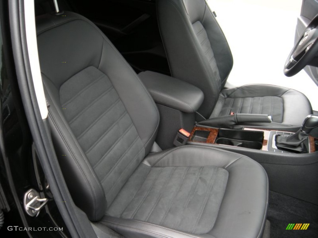 Titan Black Interior 2012 Volkswagen Passat V6 SEL Photo #93899942