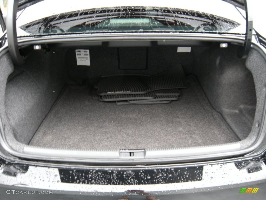2012 Volkswagen Passat V6 SEL Trunk Photos