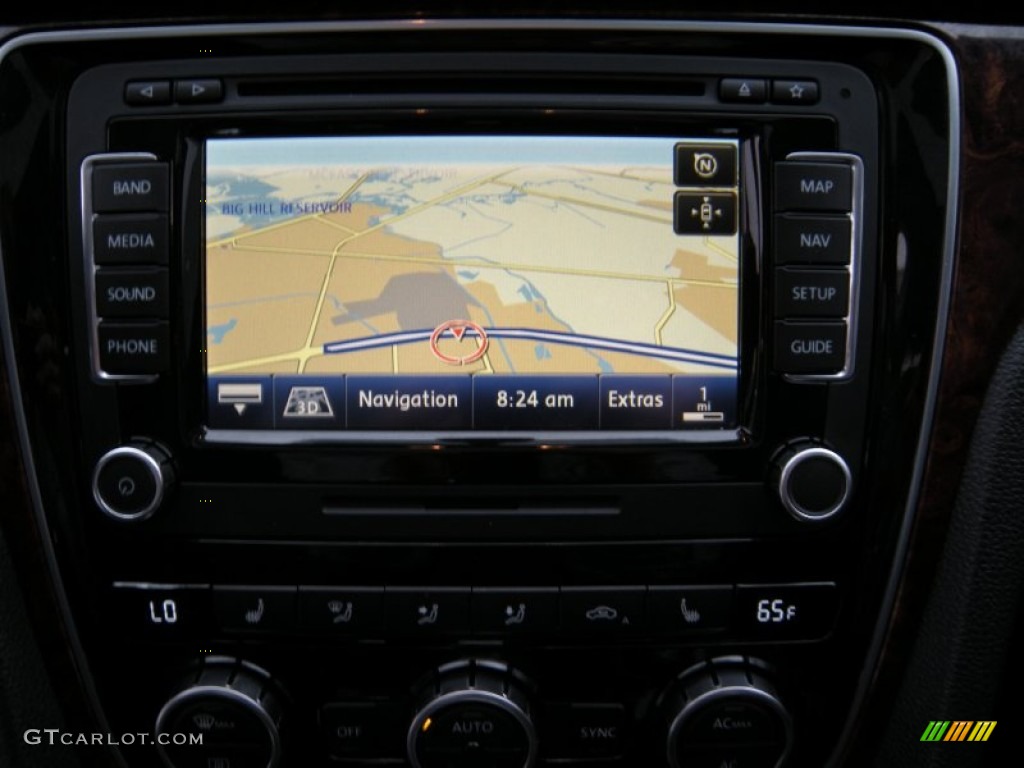 2012 Volkswagen Passat V6 SEL Navigation Photos