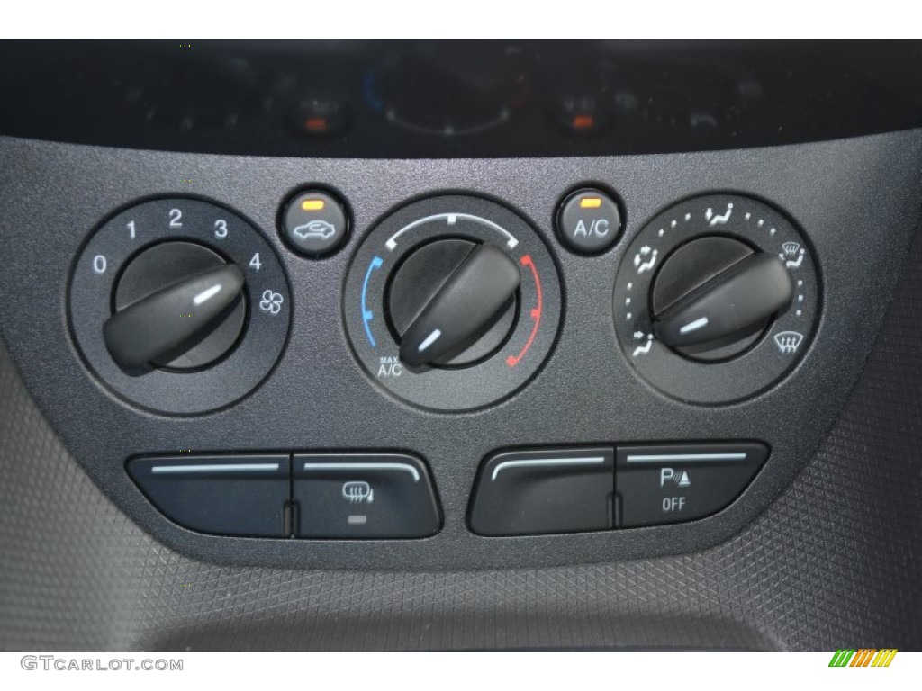 2014 Ford Transit Connect XLT Van Controls Photos
