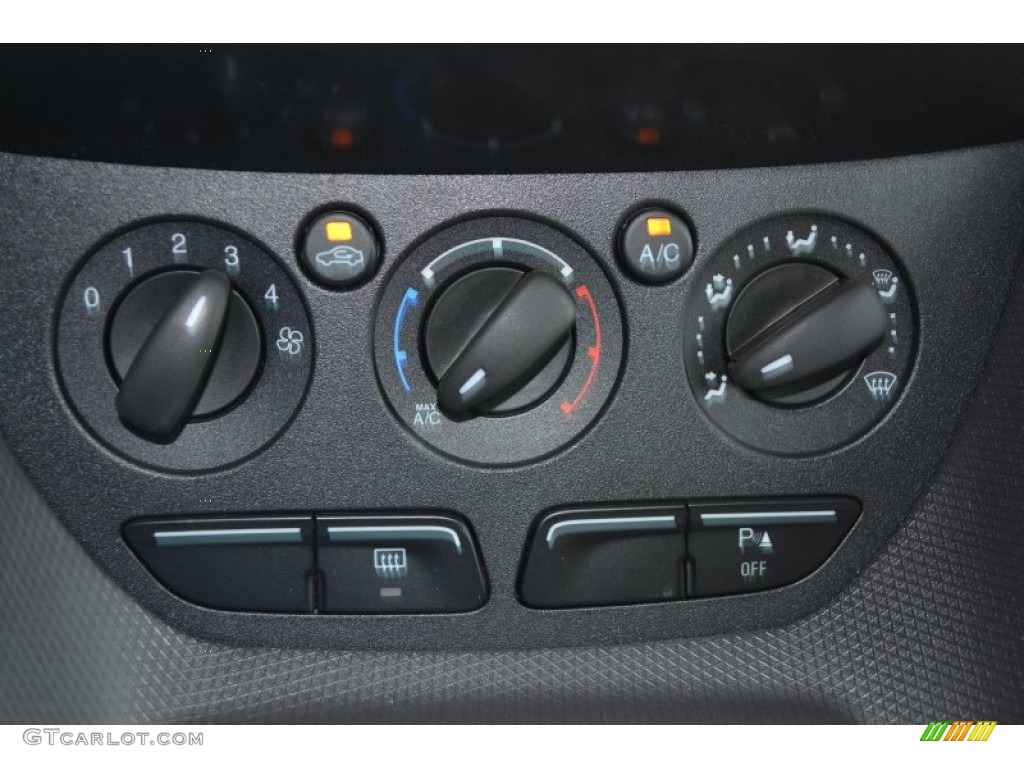 2014 Ford Transit Connect XLT Wagon Controls Photo #93905495