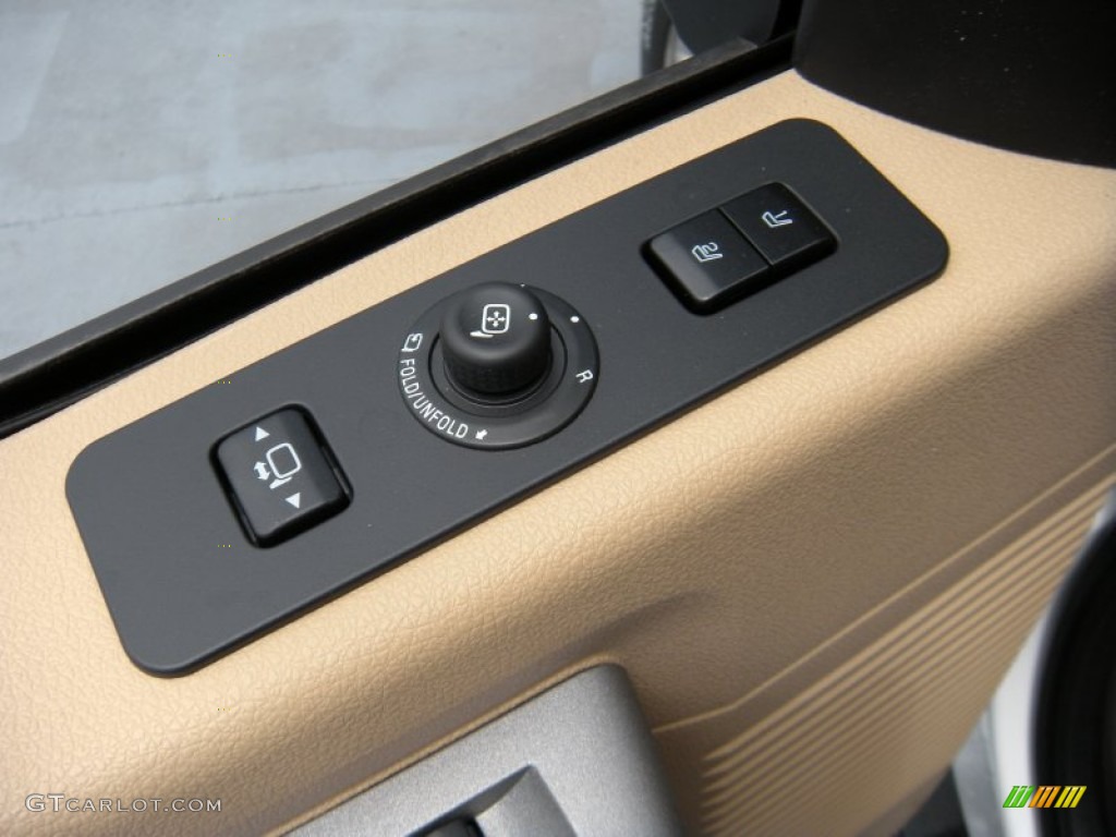 2015 Ford F350 Super Duty Lariat Crew Cab 4x4 Controls Photo #93906609