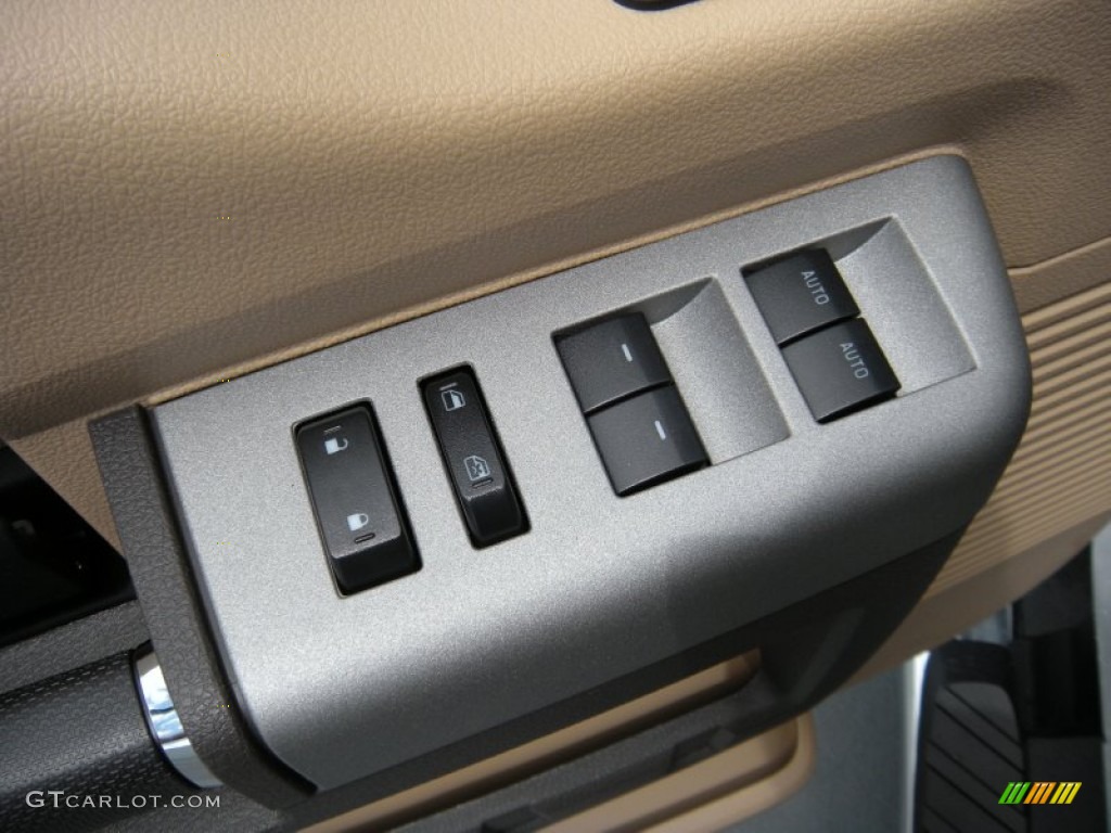 2015 Ford F350 Super Duty Lariat Crew Cab 4x4 Controls Photo #93906639
