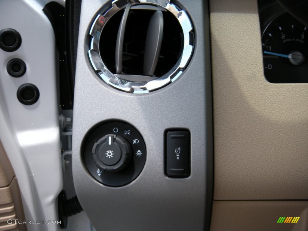 2015 Ford F350 Super Duty Lariat Crew Cab 4x4 Controls Photo #93906983