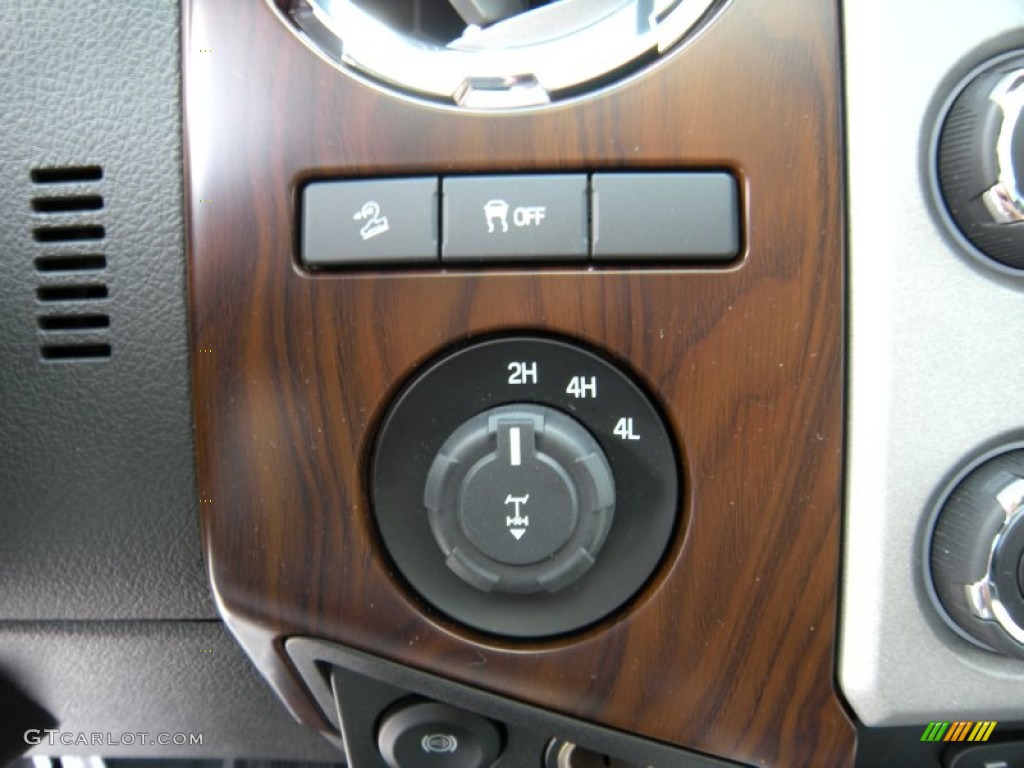 2015 Ford F350 Super Duty Lariat Crew Cab 4x4 Controls Photo #93907949