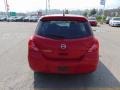 Red Alert - Versa 1.8 S Hatchback Photo No. 7