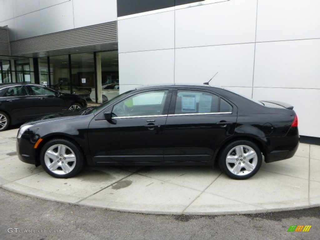 2010 Milan I4 - Tuxedo Black Metallic / Dark Charcoal photo #2