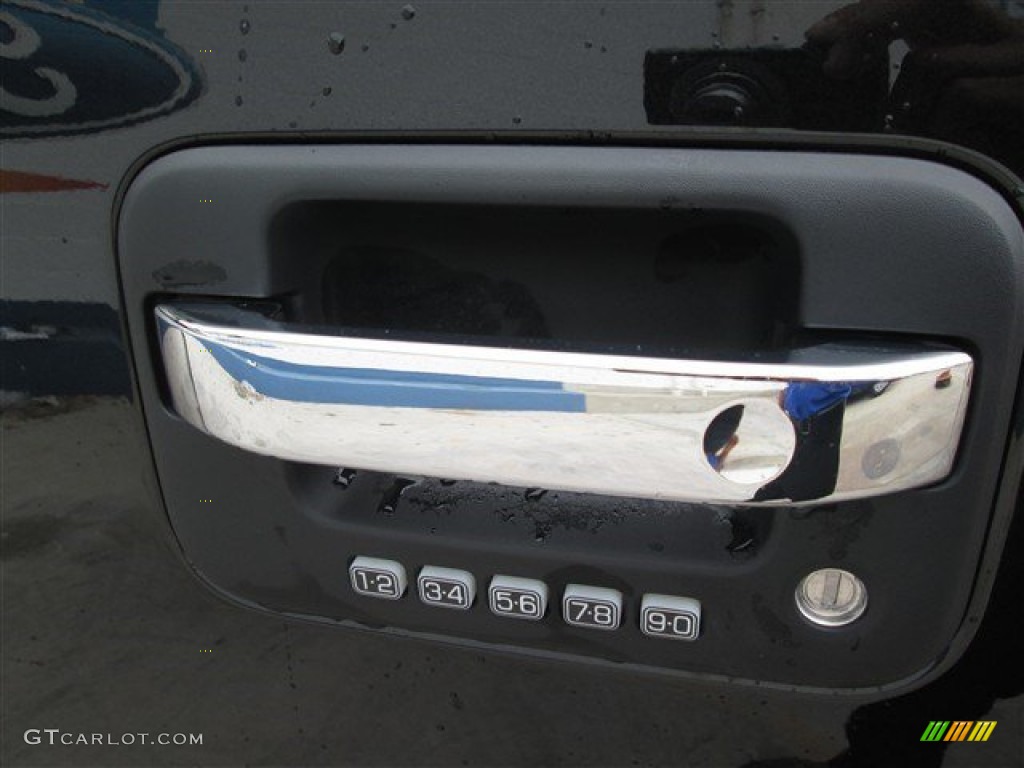 2014 F150 XLT SuperCrew - Tuxedo Black / Steel Grey photo #9