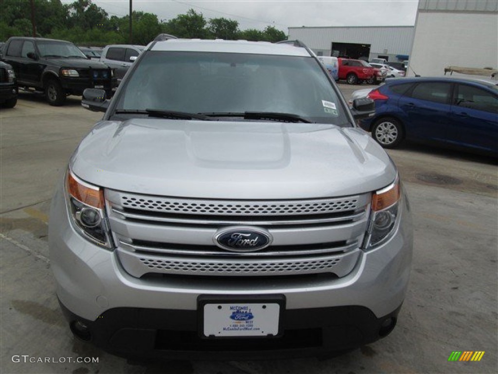 2014 Explorer XLT - Ingot Silver / Charcoal Black photo #2